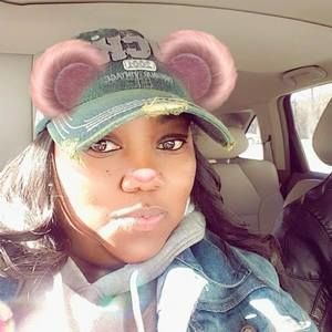 Meet your Posher, Nikki